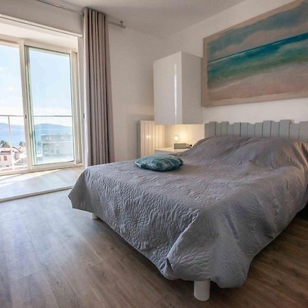 Tres Beau T2 Climatise Refait A Neuf, Vue Mer Panoramique Exceptionnelle A 120M A Pied De La Plage La Ciotat Bagian luar foto